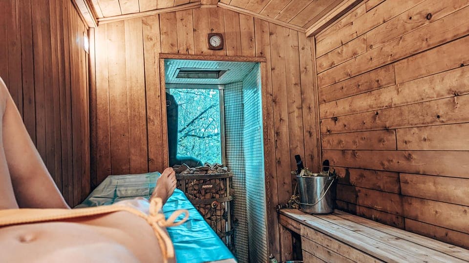 Unique Experience- Hot Leaf Therapy in Private Sauna Gallery Image 4