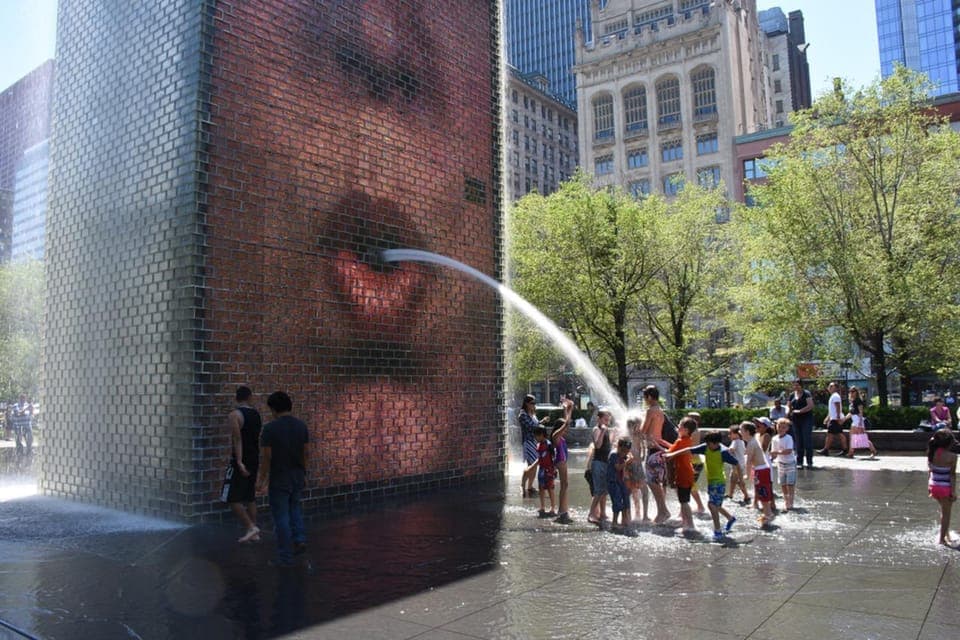 Chicago Walking Tour with Historic Sites & Boat Cruise Gallery Image 2
