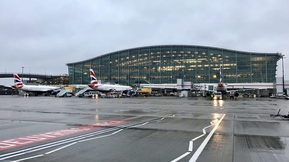 Portsmouth Cruise Port to London Heathrow Airport Transfers Gallery Image 4