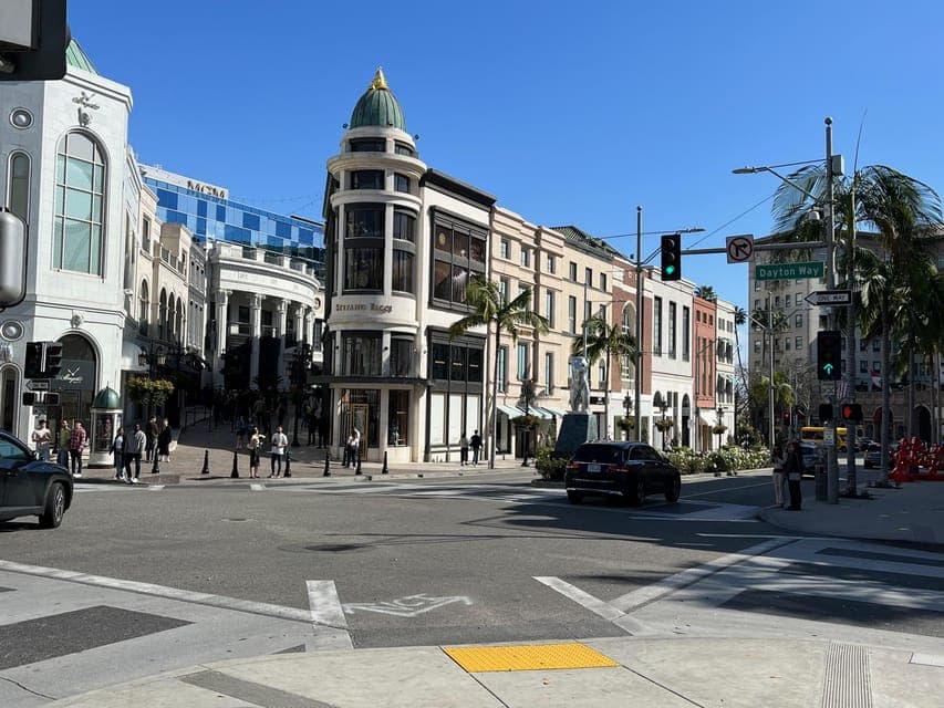 3.5-hour private tour of Hollywood and Beverly Hills in an SUV Gallery Image 1