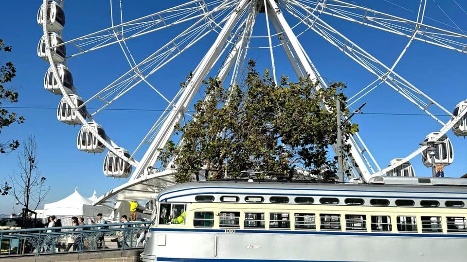 SkyStar Observation Wheel Ticket + App Tour Gallery Image 3