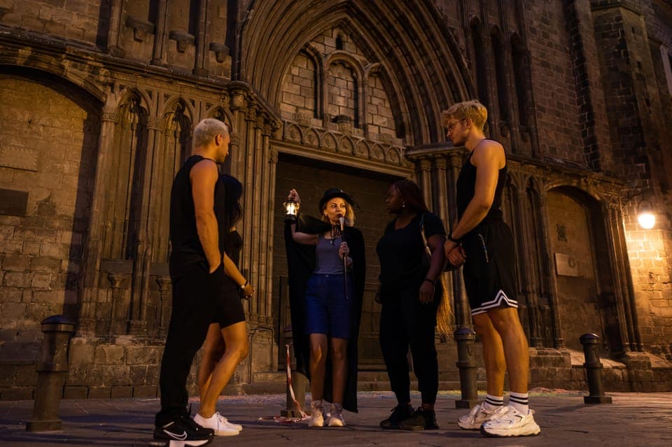 Gothic Quarter Tour Dark History & Ghosts Tour Gallery Image 4