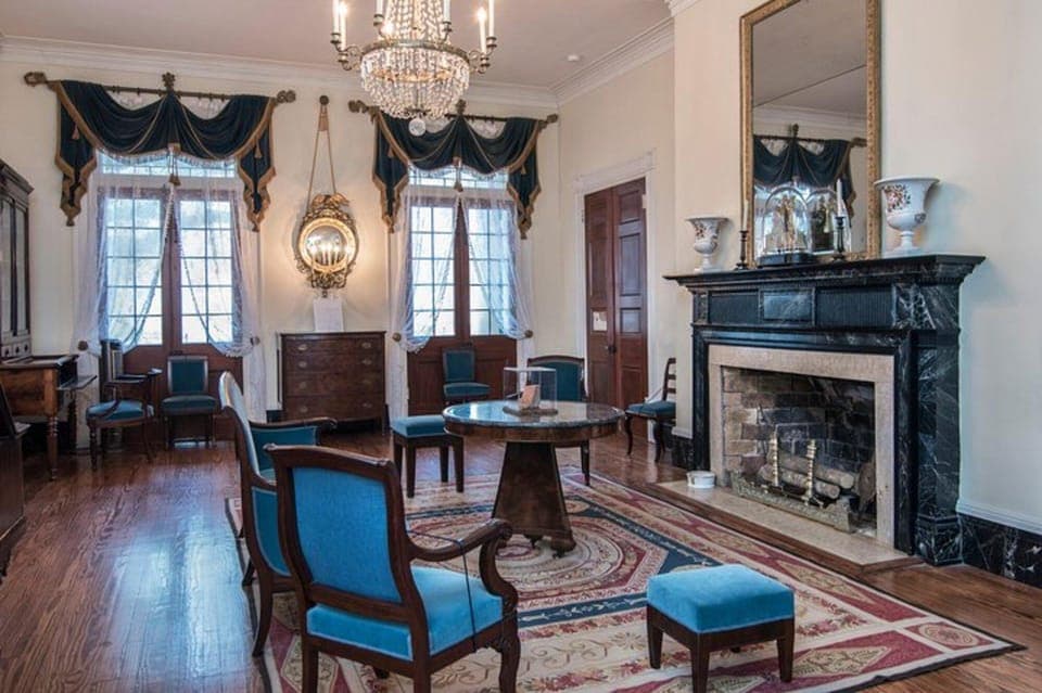 Oak Alley and Laura Plantation Guided Tour Gallery Image 2