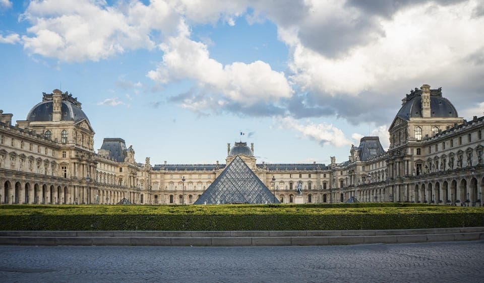 Louvre Museum Timed Entrance Ticket with Audio Guide Gallery Image 4