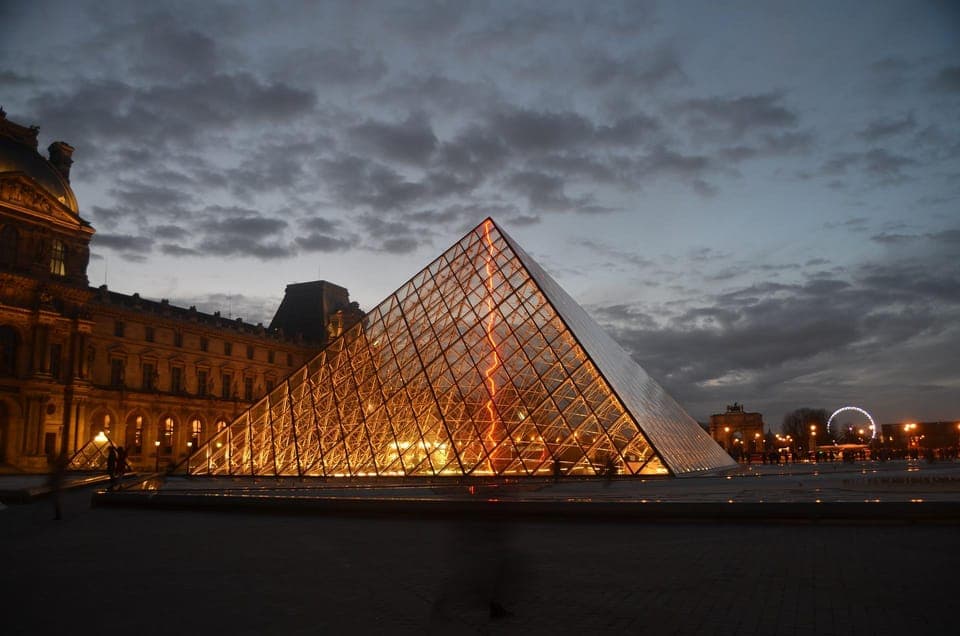 Louvre Museum Timed Entrance Ticket with Audio Guide Gallery Image 2