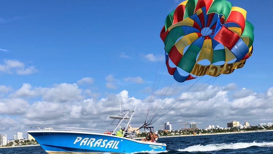 Miami Beach: Parasailing Boat Tour in South Beach Gallery Image 4