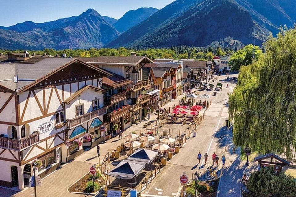 Leavenworth & Premium Outlets 2-Day Tour Gallery Image 2