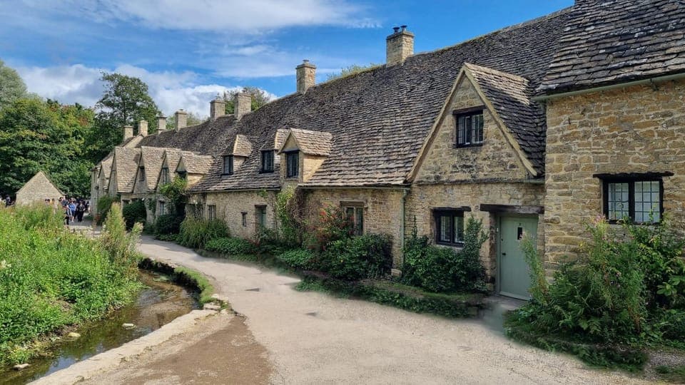 Stratford Upon Avon: Transfer to London via the Cotswolds Gallery Image 1
