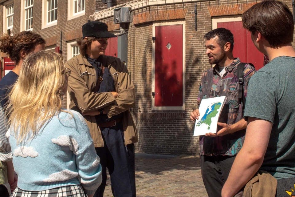 Amsterdam Highlights Guided Tour with Tasting Gallery Image 4