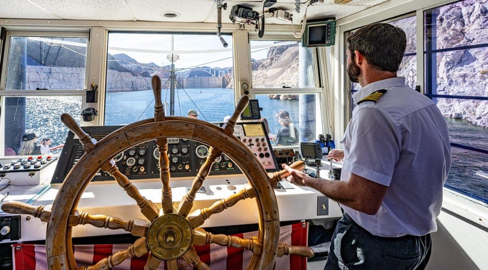 Hoover Dam: 90-Minute Midday Sightseeing Cruise Gallery Image 3