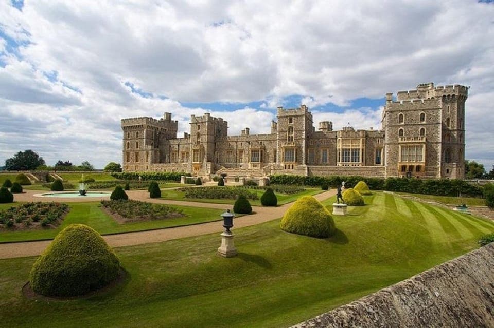 Windsor Castle, Stonehenge and Bath Tour Private Gallery Image 2