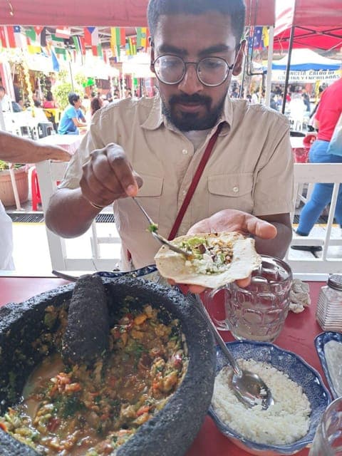 Tastes, Markets & Salsa Making Fun! Gallery Image 4