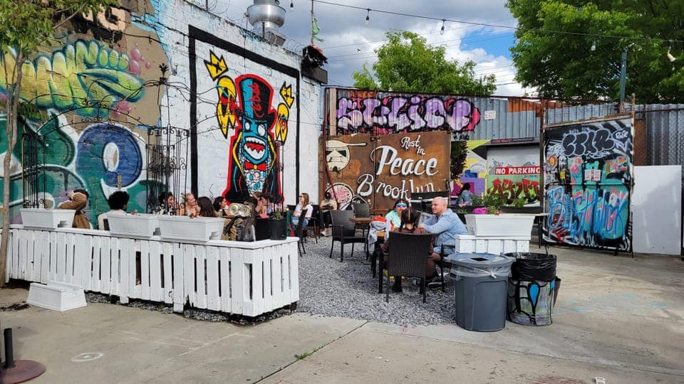 Guided tour in French of Brooklyn Bushwick and Williamsburg Gallery Image 2