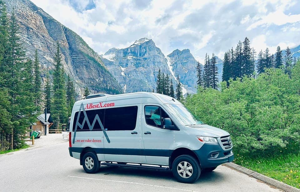 Calgary to Canmore/Banff (Shared Shuttle/Bus) Gallery Image 4