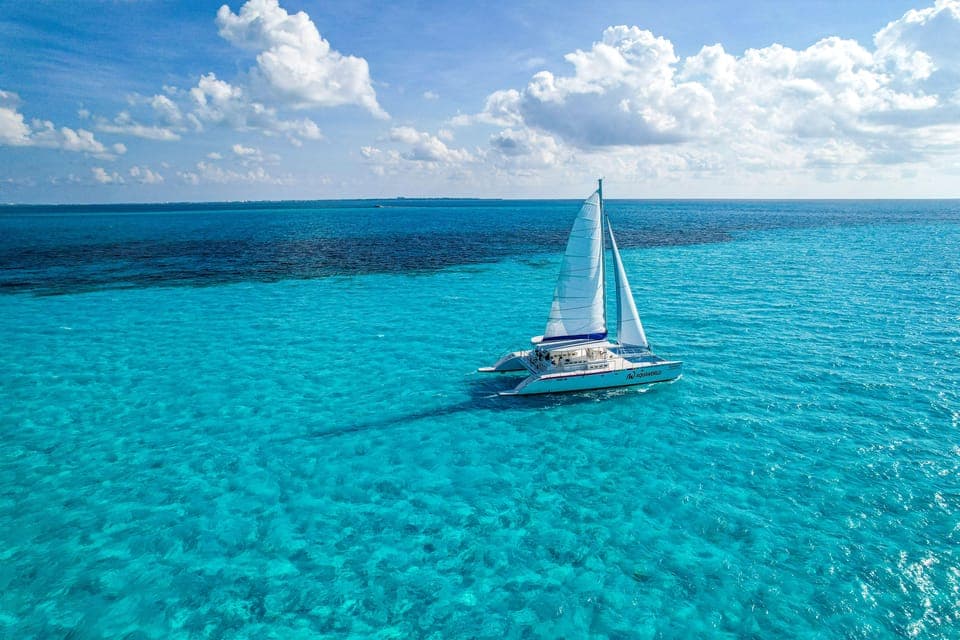 Cancun: Chichen Itza + Catamaran to Isla Mujeres combo in 2 days - Image 8