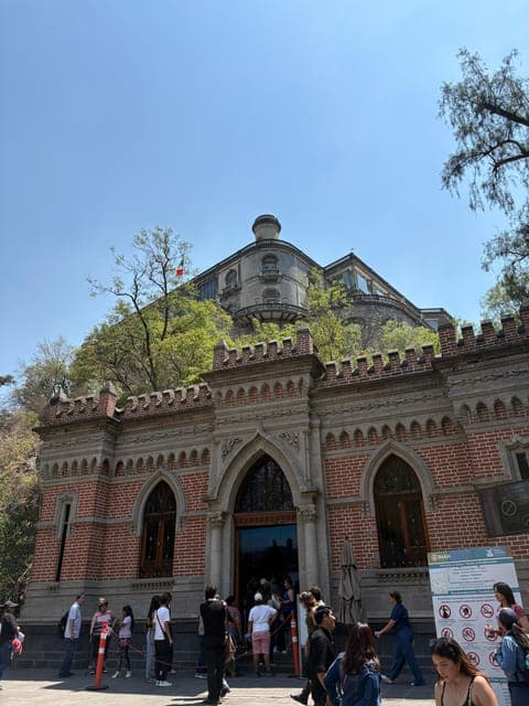 Chapultepec Museums Walking Tour "From Heroes to Origins" Gallery Image 4