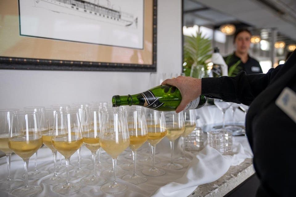 Newport Beach: Champagne and Brunch Buffet City Cruise Gallery Image 2