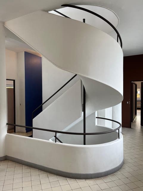 PRIVATE TOUR - Villa Savoye - Le Corbusier Gallery Image 3