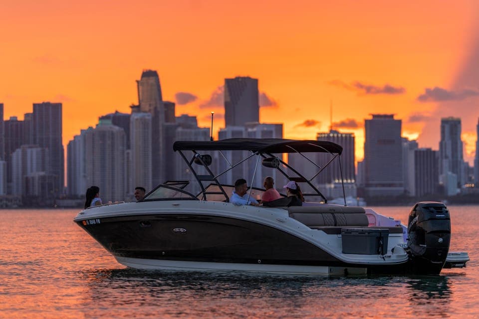 Private Boat Charter Guided and Tailored Experience Gallery Image 3