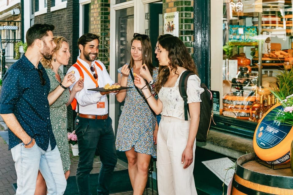 Historical Highlights Walking Tour with Tasting Gallery Image 3