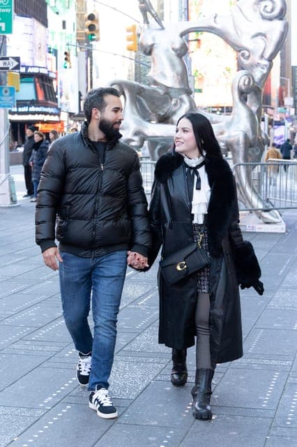 Photoshoot - Times Square Gallery Image 2