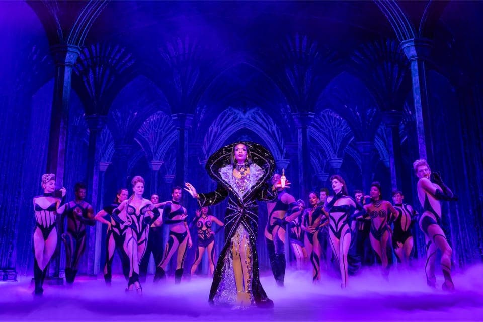 Death Becomes Her the Musical on Broadway Gallery Image 2
