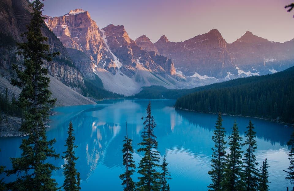 Shuttle to Moraine Lake and Lake Louise Gallery Image 3