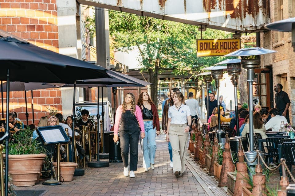 San Antonio: Premium Night Driving Tour with River Cruise Gallery Image 3