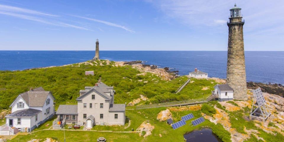 Day Trip from Boston: Kayak & Hike to Thacher Island Gallery Image 2