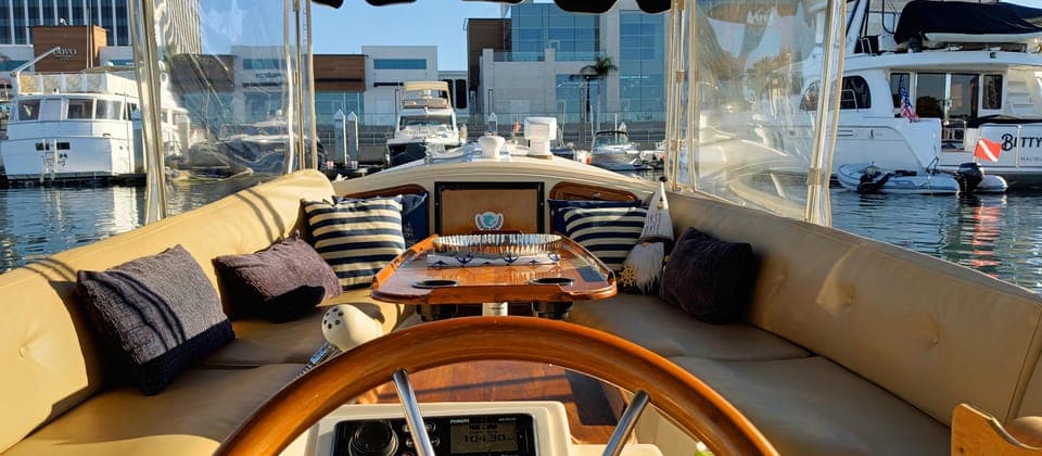 LA's Most Romantic Luxury Wine & Dine Boat Cruise & Sealions Gallery Image 4