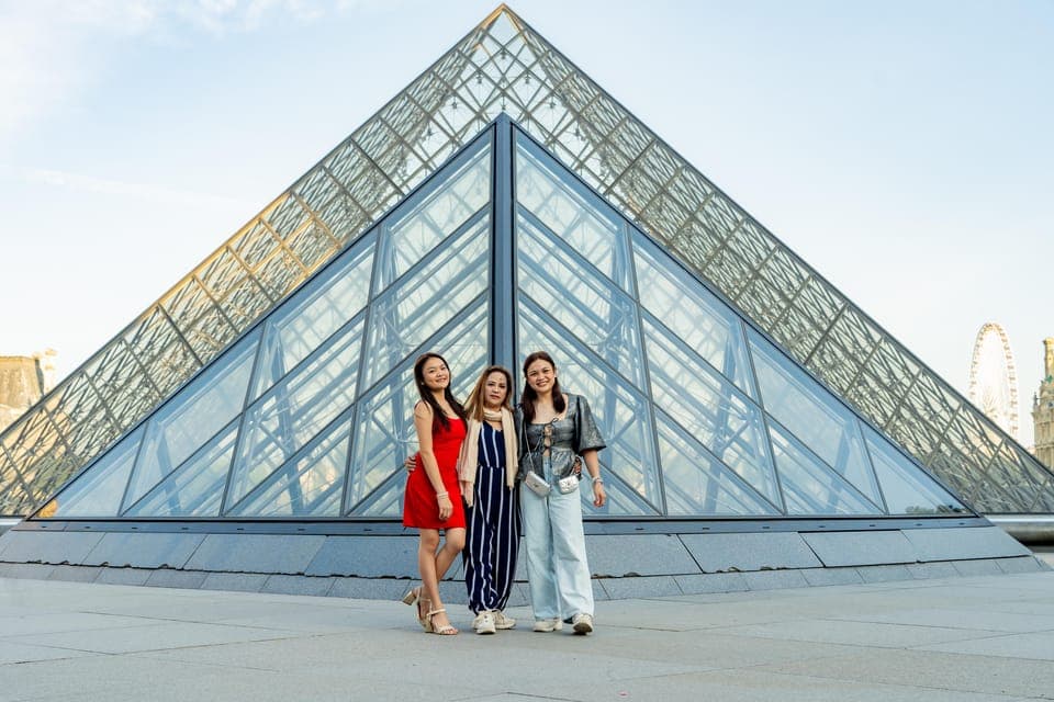 Louvre Photo Shoot Gallery Image 2