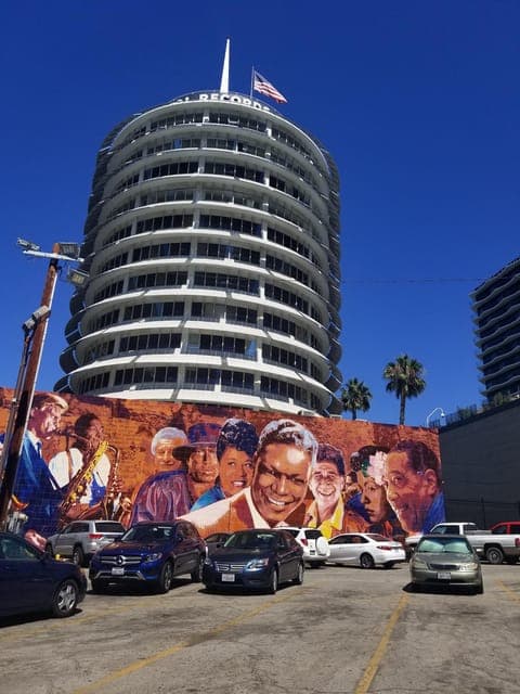 Hollywood Film Studios & TMZ Private Day Tour Gallery Image 3