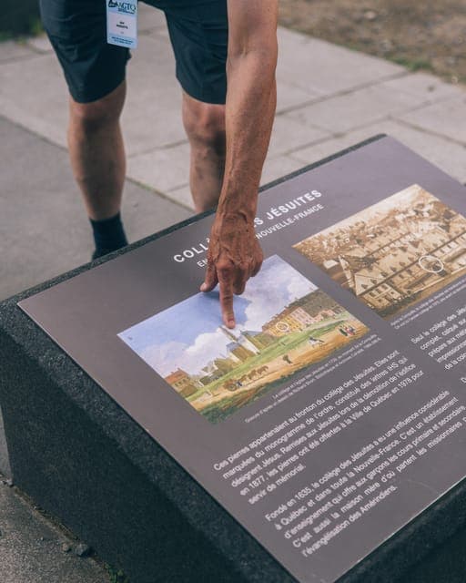 Old Quebec Art Galleries Private Walking Tour Gallery Image 4