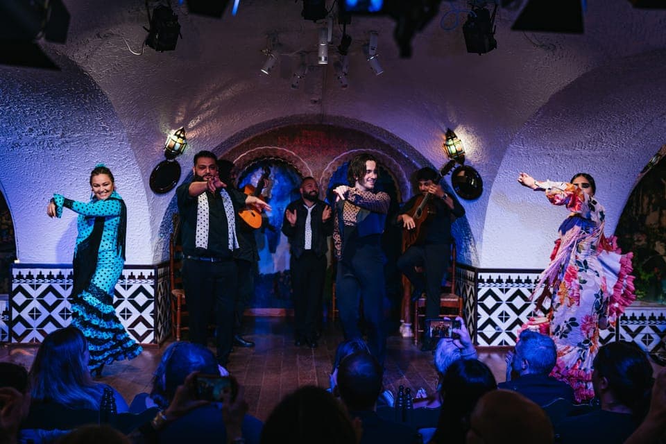Tablao Flamenco Cordobes Show and Drink in Rambla - Image 4