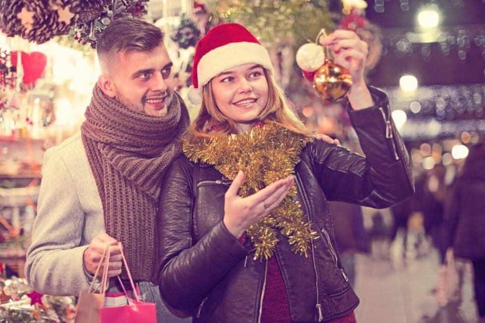 Exceptional Walking Christmas Tour in Magical Ottawa - Image 7