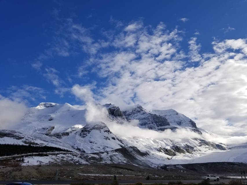 Calgary/Canmore/Banff: Columbia Icefield Glacier Day Tour - Image 1