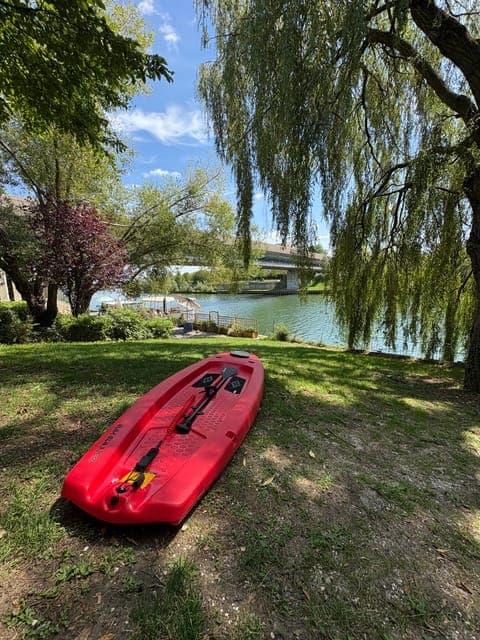 Neuilly Plaisance: Self-service kayak and paddleboard rental Gallery Image 2