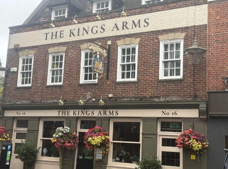 Greenwich Pub Crawl with Beer and Dinner Option Gallery Image 3