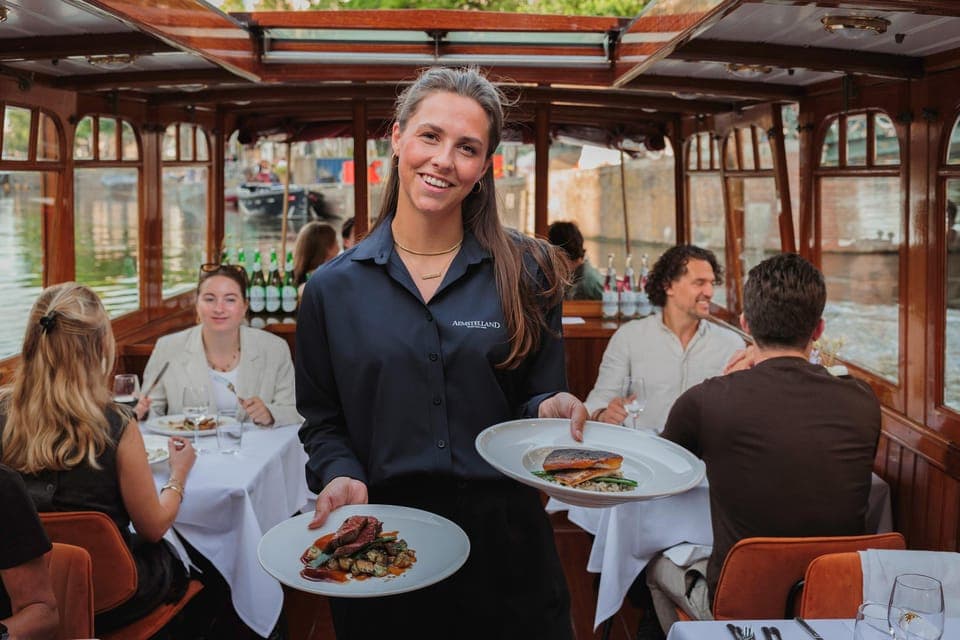 High-End 3-Course Dinner Canal Cruise Gallery Image 3