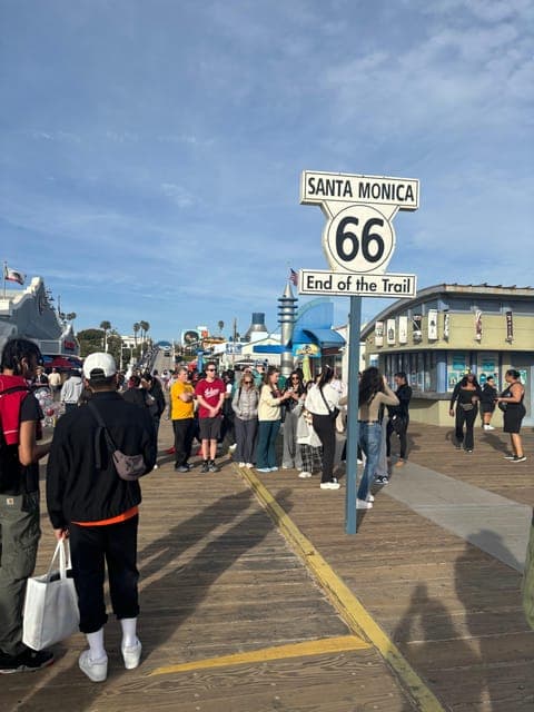 Departing from Los Angeles drive and accompany you tour Gallery Image 2