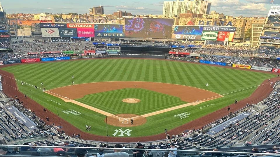 Bronx Subway and Walking Tour with Bronx Little Italy Gallery Image 3