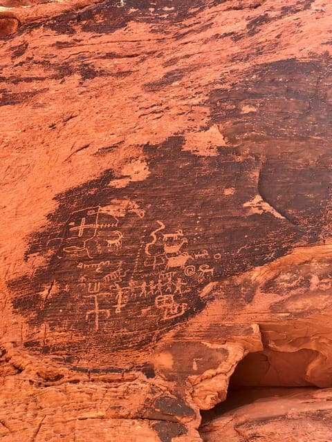 Valley of Fire Tour & Hike Gallery Image 4