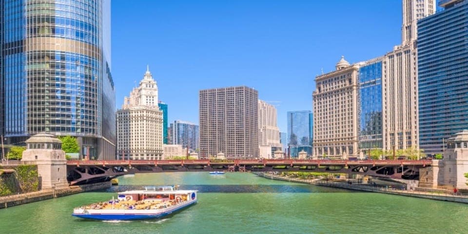 Chicago Highlights Walking Tour with Skydeck & Cruise Gallery Image 3