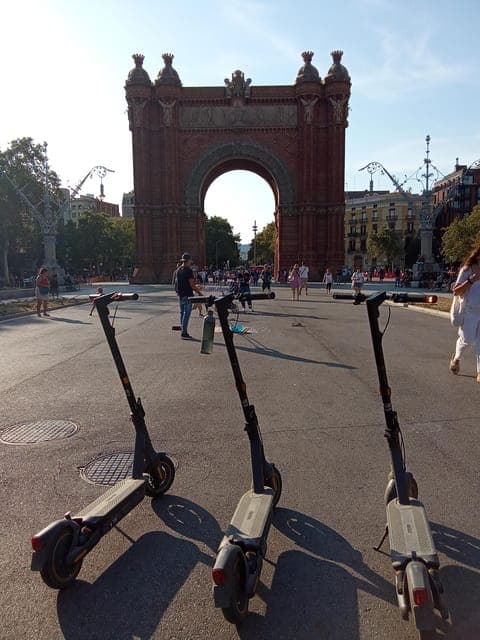 e-scooter and Bike tour Gallery Image 3