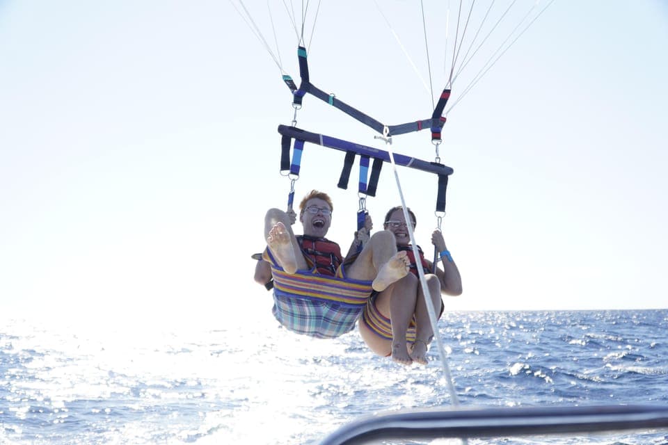Parasailing with 360º Panoramic Skyline Views Gallery Image 4