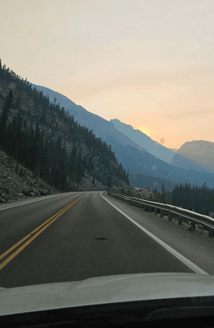 Calgary YYC Airport to Banff Canmore Private Transfer Gallery Image 2