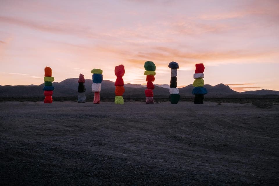 7 Magic Mountains and Pioneer Saloon Hummer Tour Gallery Image 3