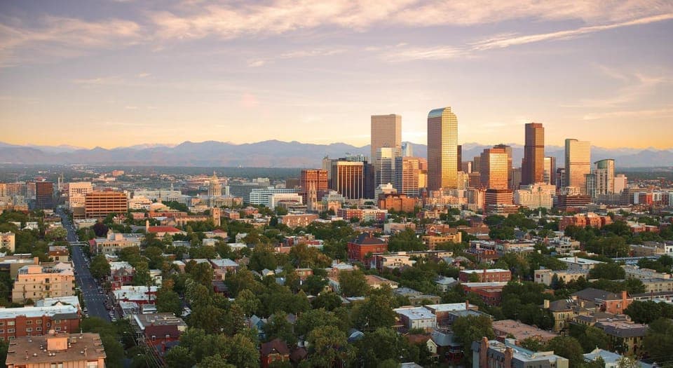 DEN Airport Private Transfer to Denver Downtown Gallery Image 2
