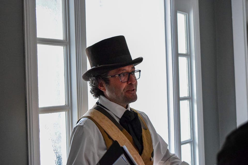 Guided Tour & Gin at the Quebec Garrison Club Gallery Image 1