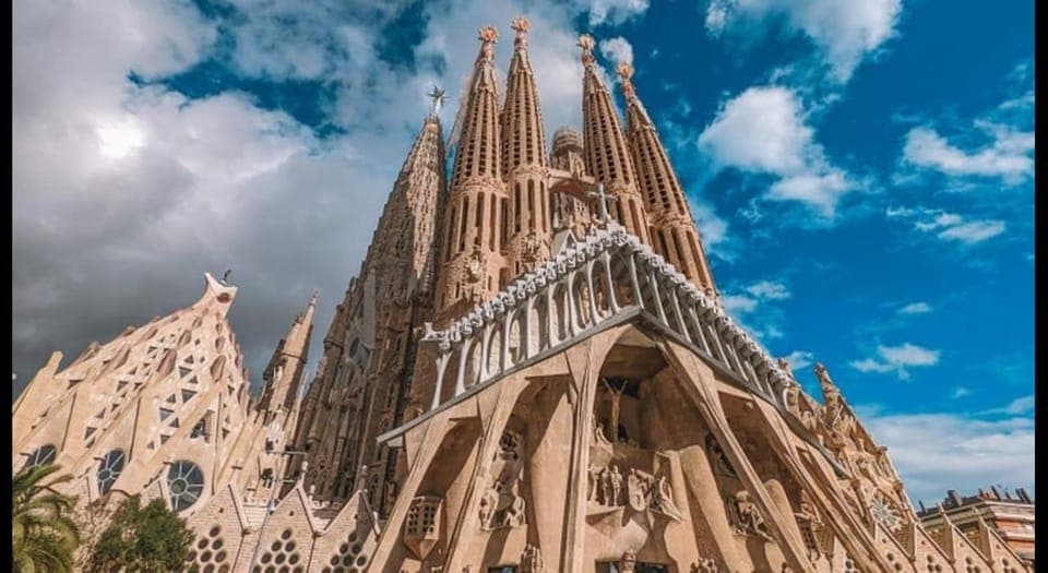 31. Skip-the-Line Sagrada Familia: 1.5-Hour Guided Tour - Image 31